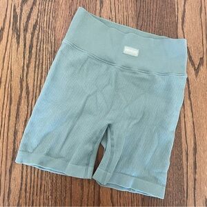 Bo + Tee Seamless Sculpt Biker Shorts in Olive Green